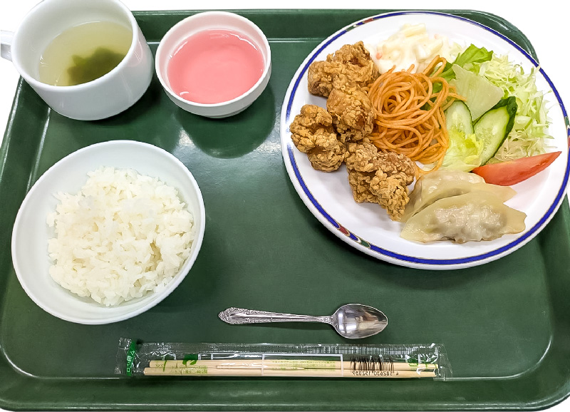 夕食